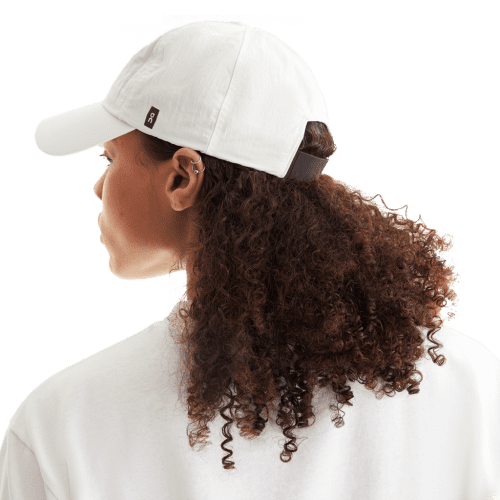 SmallPNG 337.01407 on cap fw23 white u g3